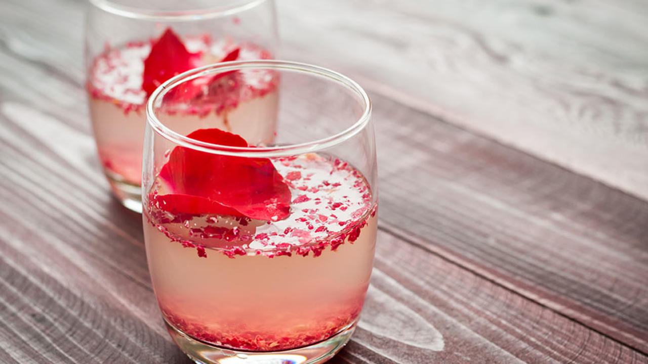 All You Need to Know about Pink Gin | European Bartender School