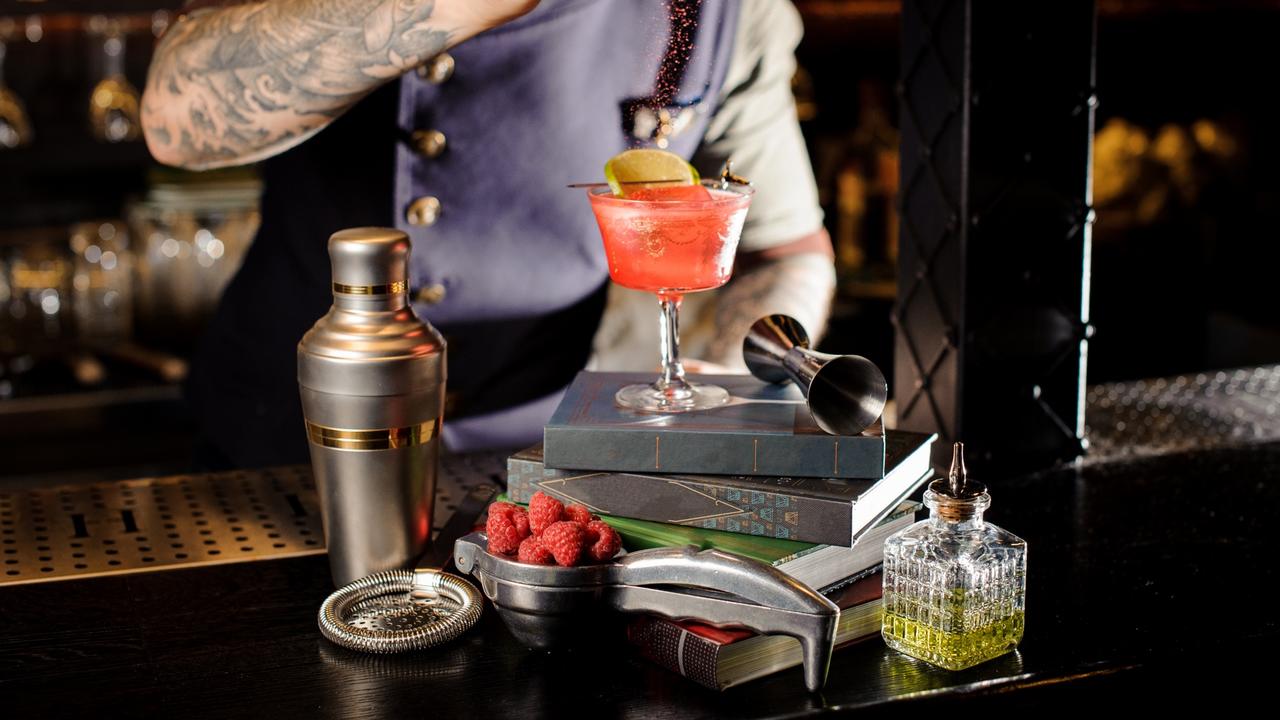 Professional Bartenders Mixology Book COCKTAIL RECIPES
