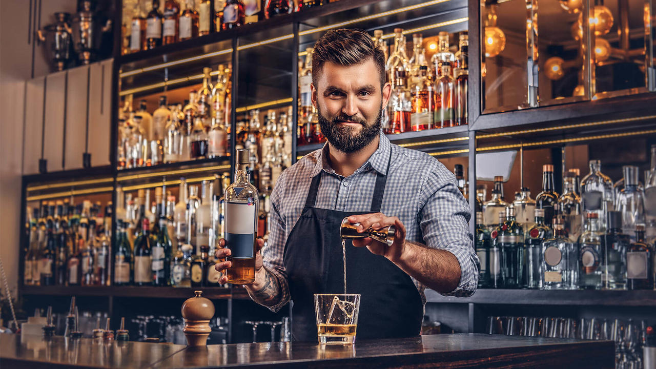 Bartender ¿qué Es Y Qué Responsibilidades Tiene European Bartender